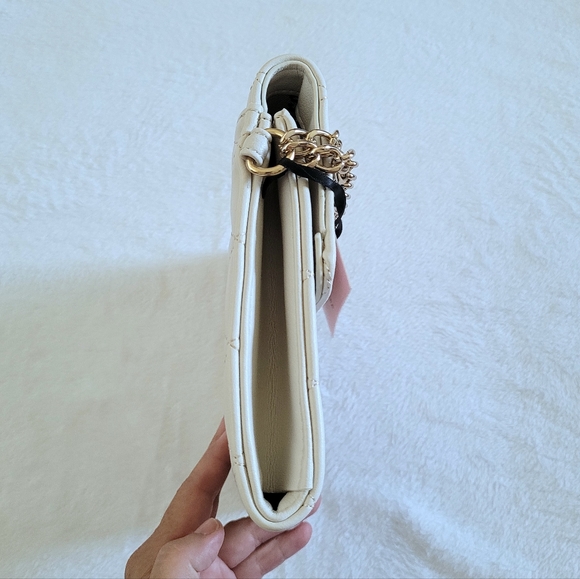 Juicy🍊 Couture "Brighter Than A Diamond"💎 Flap Wristlet - NWT - Picture 9 of 16